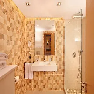 Sahara Nubia Gobi Bay فندق إل أرينال